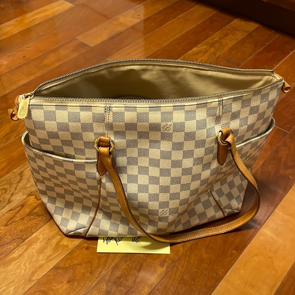 Totally MM, universal bag! - Picture 1 of 6